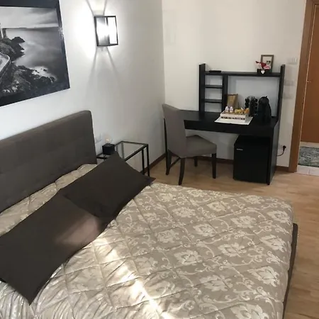 Trevisi - -free Parking 4*